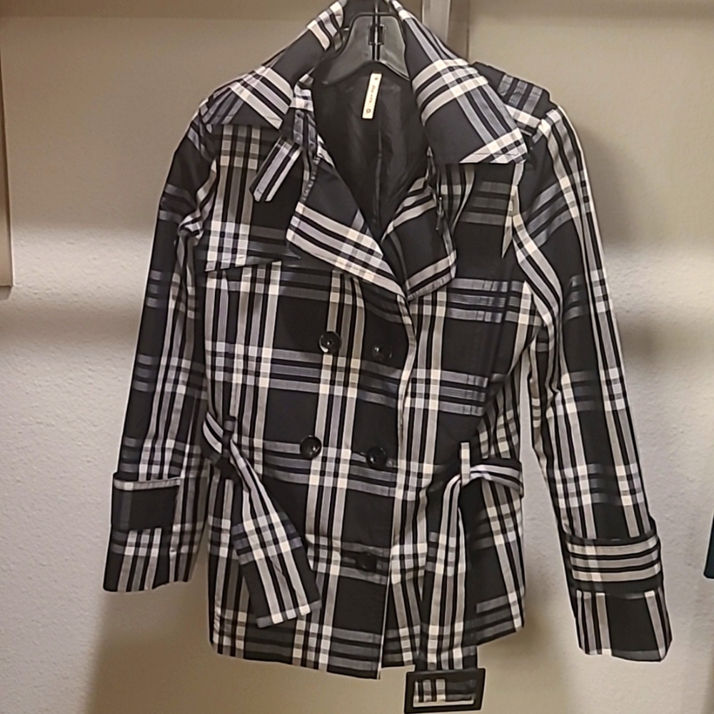 Papaya black, white and grey belted jacket - Picture 2 of 2